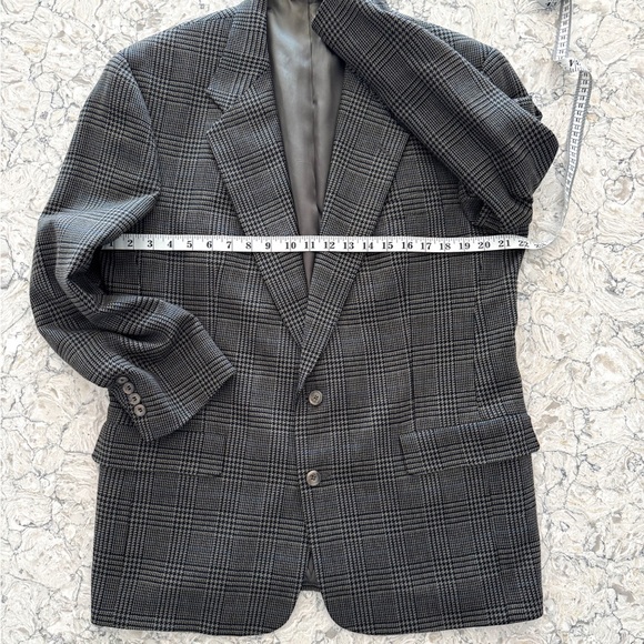 VINTAGE | Hart Schaffner & Marx Blazer - Picture 3 of 8